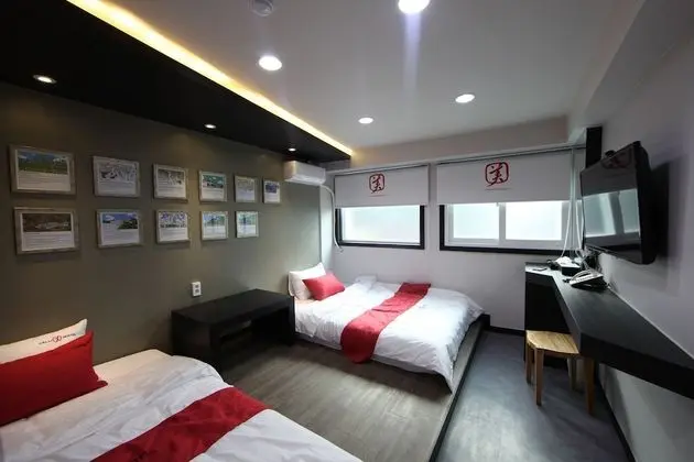 Twin Room (Free Parking)