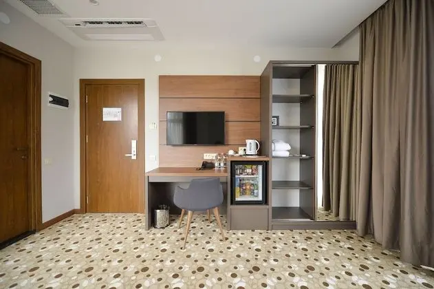 Deluxe Tek Büyük Yataklı Oda