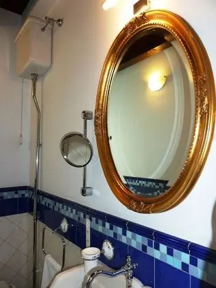 Büyük Yataklı Tek Kişilik Oda