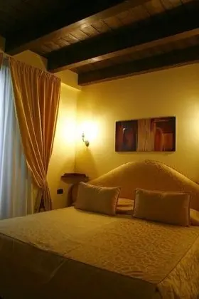 Classic Tek Büyük Yataklı Oda