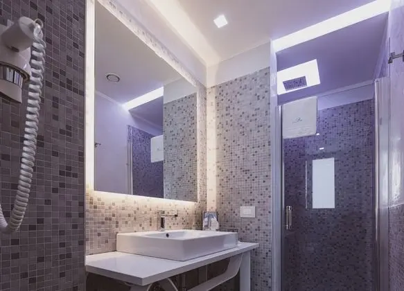 Comfort Tek Büyük veya İki Ayrı Yataklı Oda