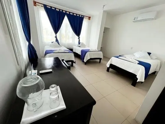 Üç Kişilik Oda, Şehir Manzaralı