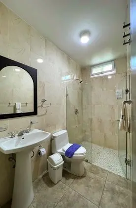 Üç Kişilik Oda, Şehir Manzaralı