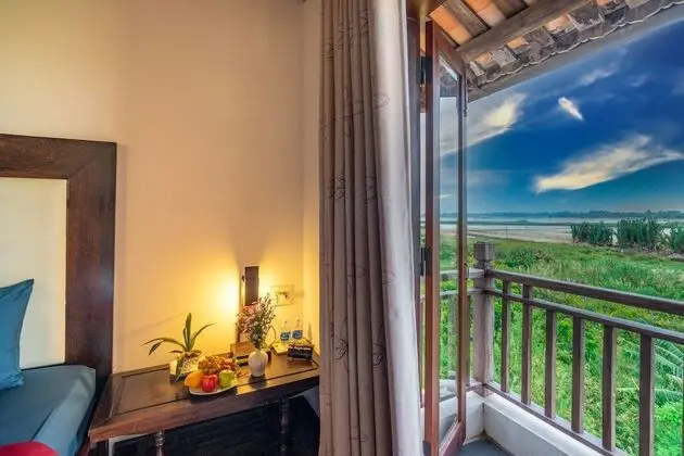 Deluxe Üç Kişilik Oda, Balkon
