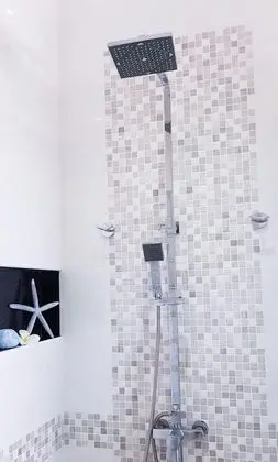 Deluxe Tek Büyük Yataklı Oda, Deniz Manzaralı