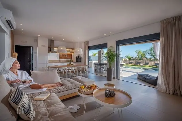 Luxury Villa, 3 Yatak Odası, Kısmi Deniz Manzarası