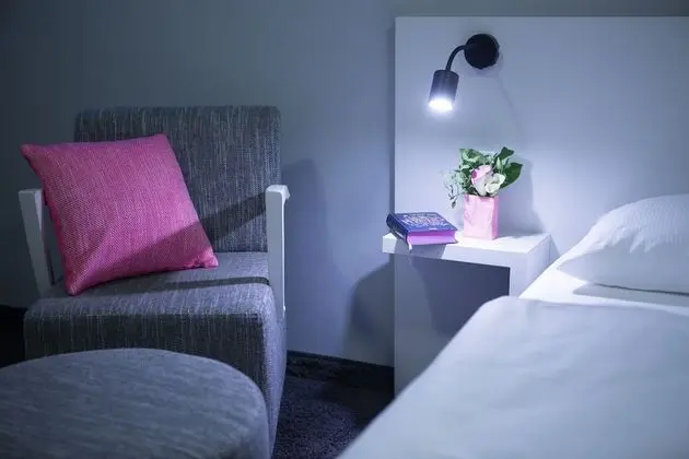 Comfort Büyük Yataklı Tek Kişilik Oda ( CALMA M)
