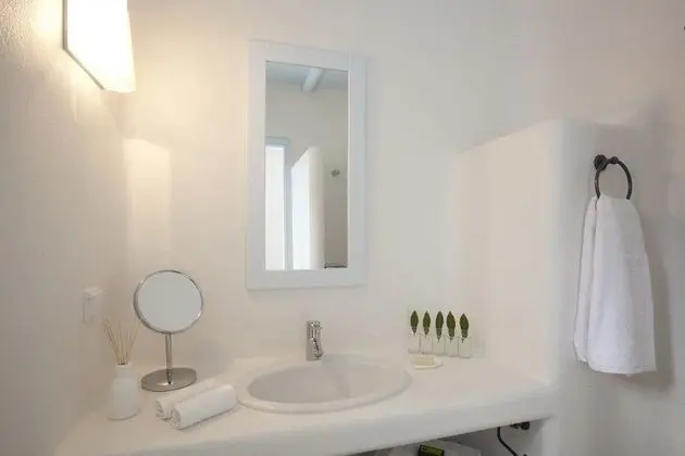 Laurel luxurious Sea View Room with Private Swimming Pool