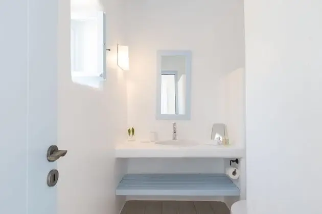 Laurel luxurious Sea View Room with Private Swimming Pool
