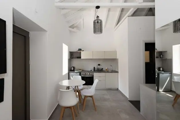 Design Sıra Ev, 1 Büyük (Queen) Boy Yatak ve Çekyat, Sigara İçilmez