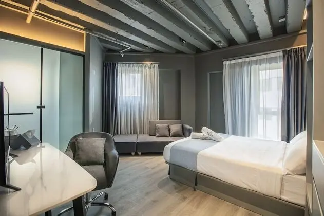 Deluxe Üç Kişilik Oda