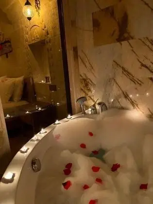 Deluxe Jakuzili Suite, , Jakuzili