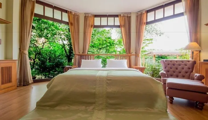 Luxury Tek Büyük Yataklı Oda