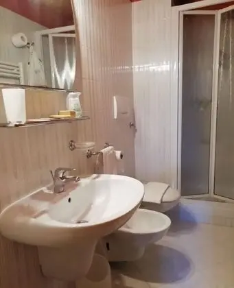 Superior Tek Büyük Yataklı Oda, Nehir Manzaralı (Meschio)