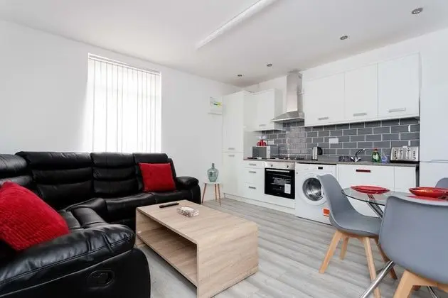 Deluxe Apart Daire, Banyolu/Duşlu (3 Bed, Sleeps 8)