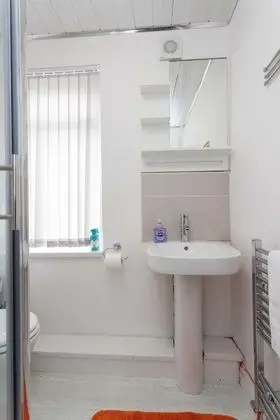 Deluxe Apart Daire, Banyolu/Duşlu (3 Bed, Sleeps 8)
