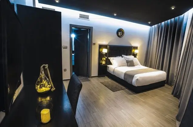 Deluxe Tek Büyük Yataklı Oda, Balkon, Deniz Manzaralı
