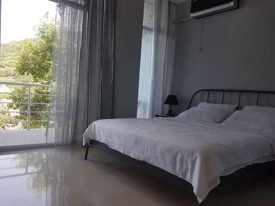 Basic Tek Büyük Yataklı Oda