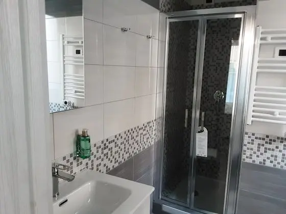 Comfort Tek Büyük veya İki Ayrı Yataklı Oda