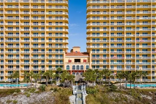 Daire (Calypso Resorts Tower III Unit 310)