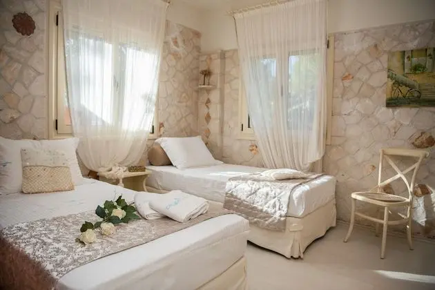 Comfort Villa, 3 Yatak Odası, Deniz Manzaralı, Denize Sıfır