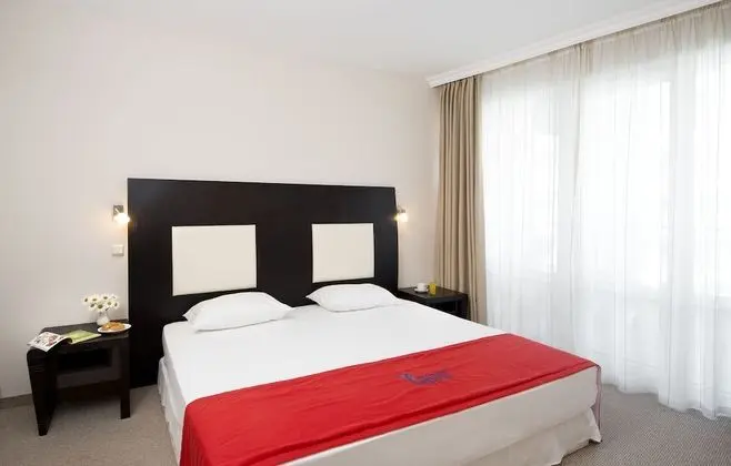 Tek Büyük Yataklı Oda, Balkon