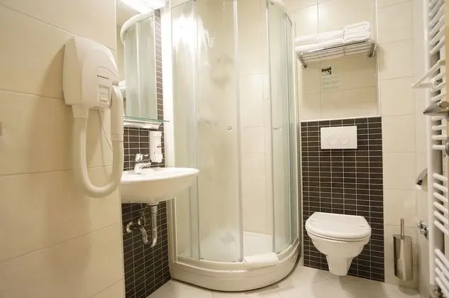 Standard Tek Büyük veya İki Ayrı Yataklı Oda