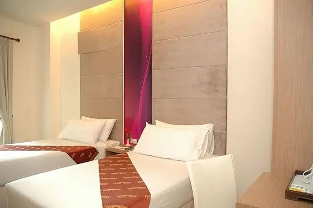 Deluxe Tek Büyük veya İki Ayrı Yataklı Oda