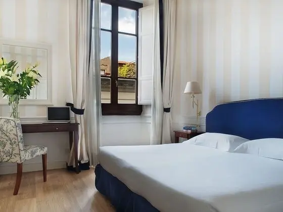 Classic Büyük Yataklı Tek Kişilik Oda