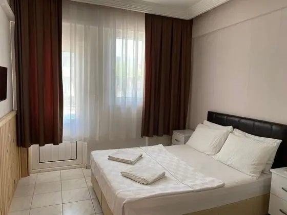 Standart Oda, Kara veya Havuz Manzaralı