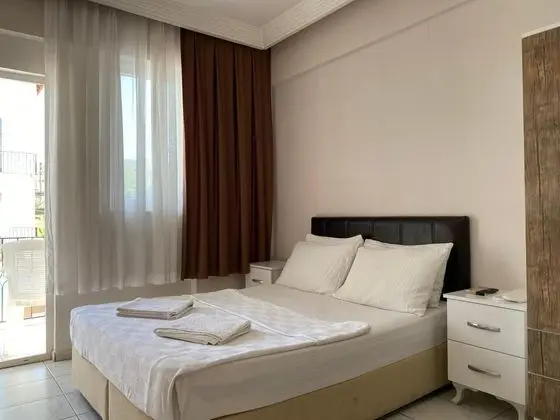 Standart Oda, Kara veya Havuz Manzaralı