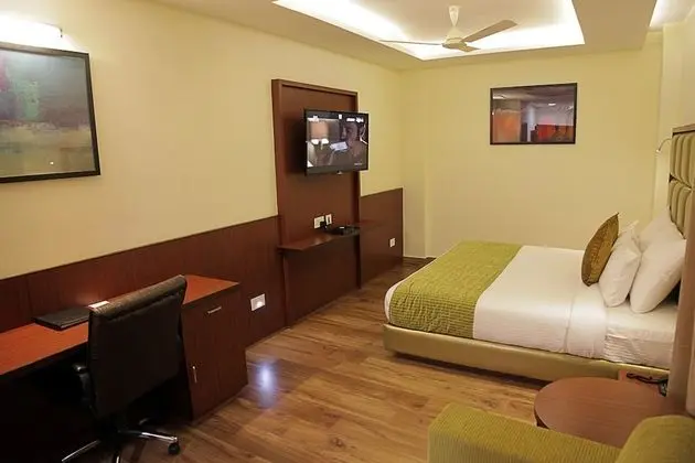 Süit, 1 En Büyük (King) Boy Yatak, Engellilere Uygun, Şehir Manzaralı (Cama)