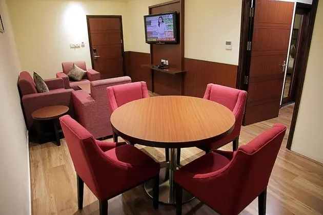 Süit, 1 En Büyük (King) Boy Yatak, Engellilere Uygun, Şehir Manzaralı (Cama)