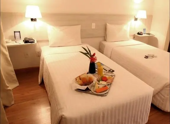 Quarto Standard Superior ( 2 Camas de Solteiro ou 1 Cama de Casal)