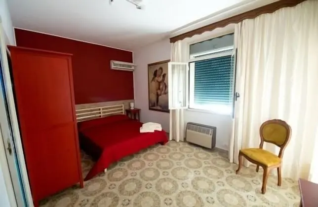 Tek Büyük Yataklı Oda