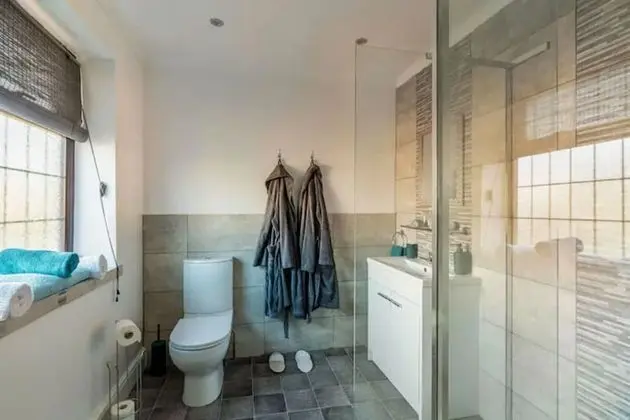Tek Büyük Yataklı Oda, Banyolu/Duşlu, Avlu Manzaralı (Room 2)