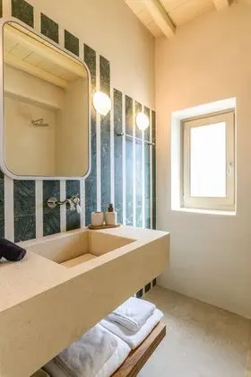 Standard Tek Büyük veya İki Ayrı Yataklı Oda, 1 Yatak Odası, Havuz Manzaralı