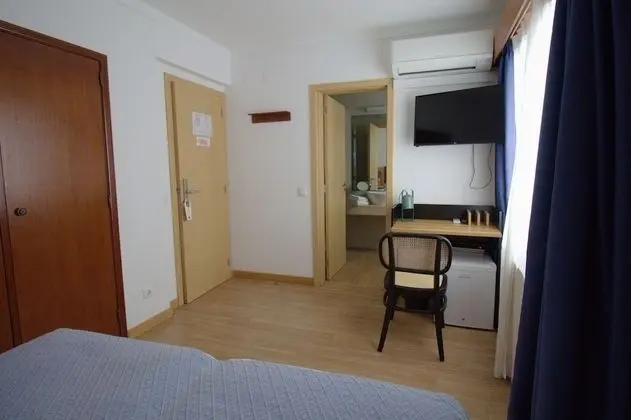 Economy Tek Büyük veya İki Ayrı Yataklı Oda