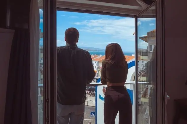 Tek Büyük veya İki Ayrı Yataklı Oda, Kısmi Deniz Manzaralı