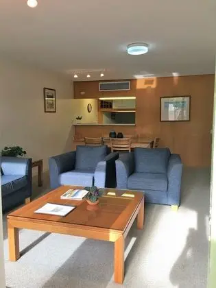 Apart Daire, 2 Yatak Odası, Avlu Manzaralı, Zemin Kat