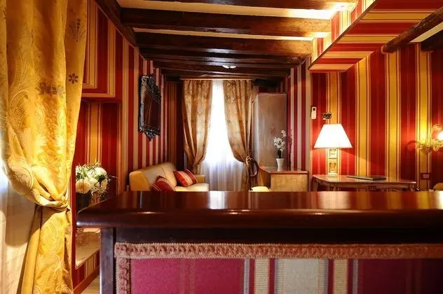 Junior Stüdyo Süit