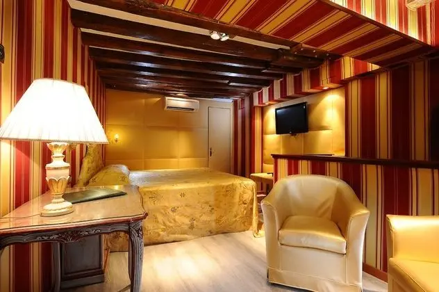 Junior Stüdyo Süit