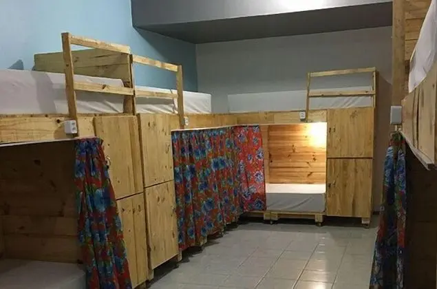 Ortak Ranzalı Oda, Sadece kadınlar için (6 camas)