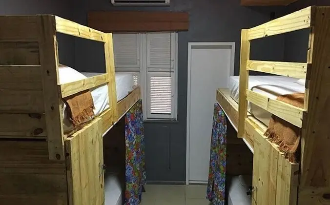 Ortak Ranzalı Oda, Sadece kadınlar için (6 camas)