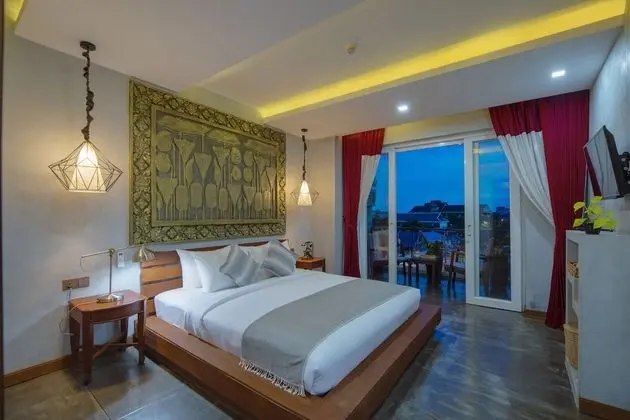 Premier Family Suite with Private Balcony - Free Pick-up