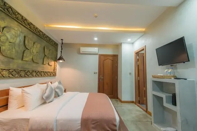 Premier Family Suite with Private Balcony - Free Pick-up