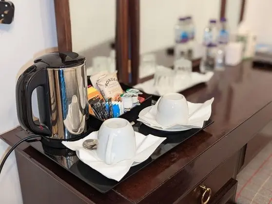 Superior Tek Büyük Yataklı Oda, Özel Banyo, Bahçe Manzaralı (Room 2)
