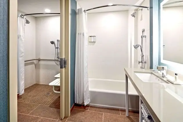 Room, 2 Queen Beds, Accessible, Non Smoking