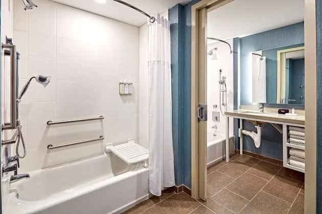 Room, 2 Queen Beds, Accessible, Non Smoking