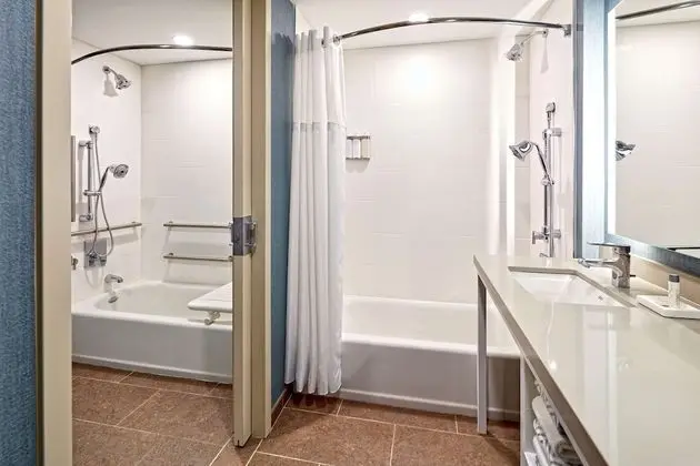 Süit, Engellilere Uygun, Sigara İçilmez (2 Queen Beds)